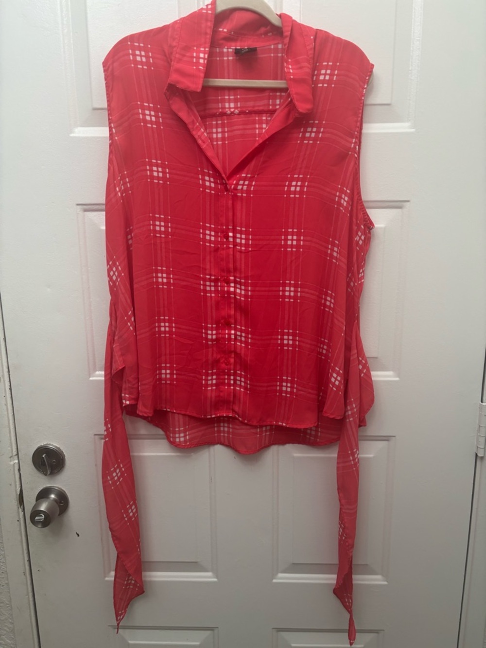 Worthington Red Plaid Sleeveless Button-Down Top